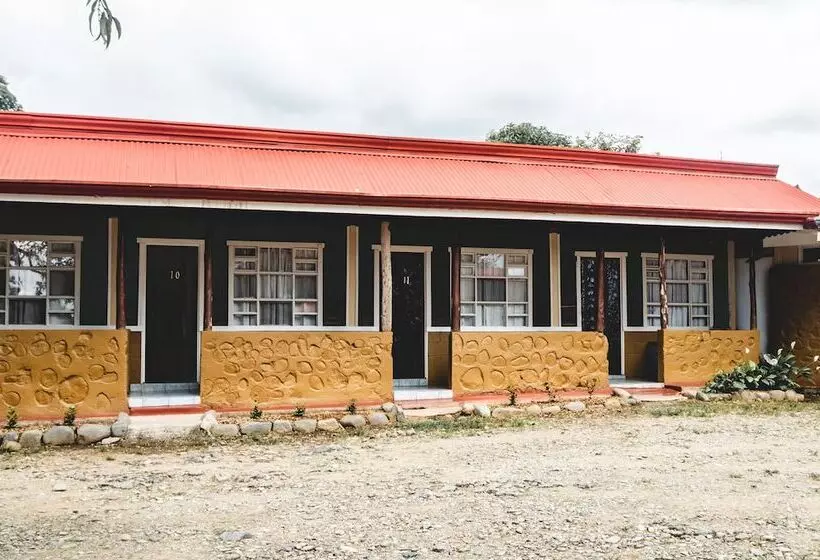 Hotelli Cabinas El Prado