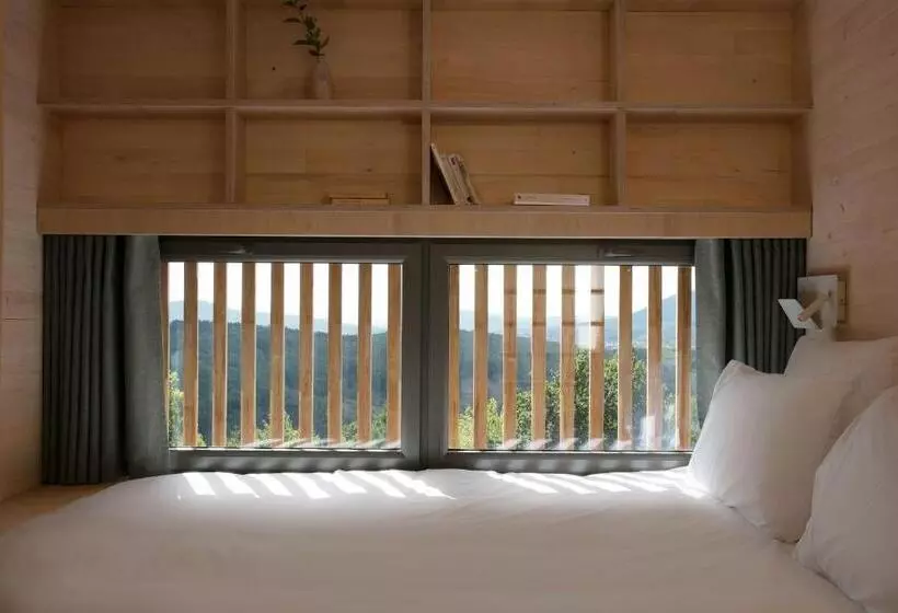 Hotelli Hôtel 48°nord & Restaurant, The Originals Relais