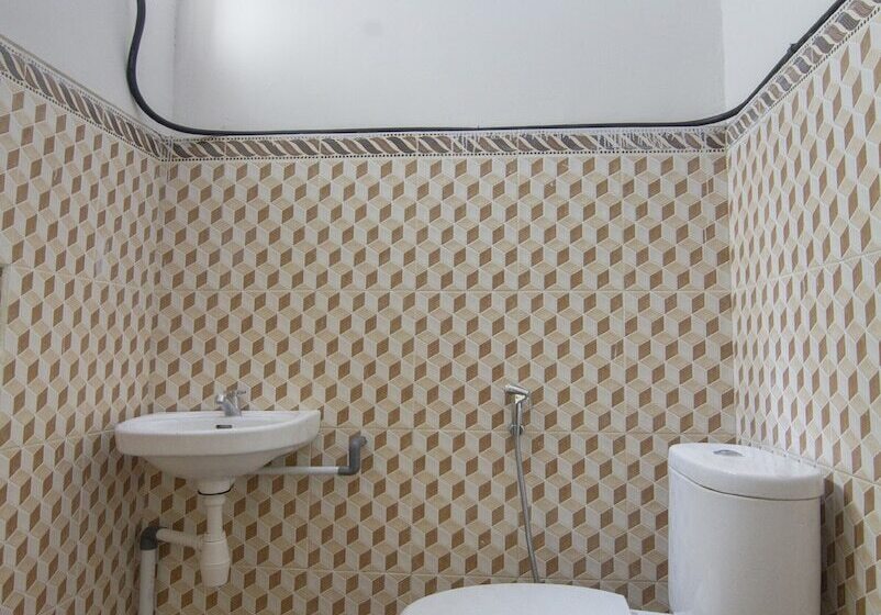 فندق Oyo 3027 Griya Temenggungan Syariah