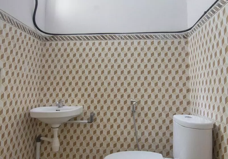 Hotelli Oyo 3027 Griya Temenggungan Syariah