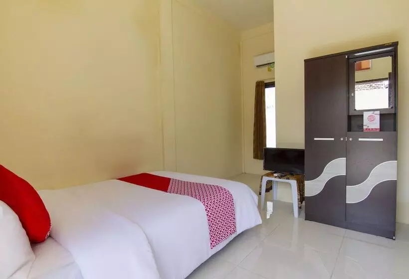 Hotelli Oyo 3027 Griya Temenggungan Syariah