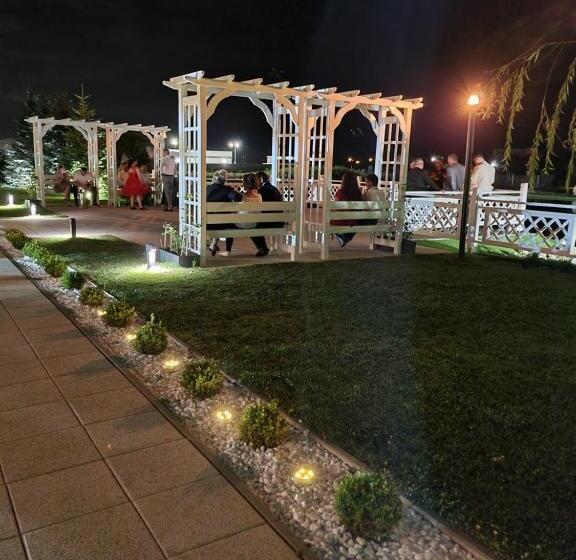 בית מלון כפרי Vila Restaurant Transilvania