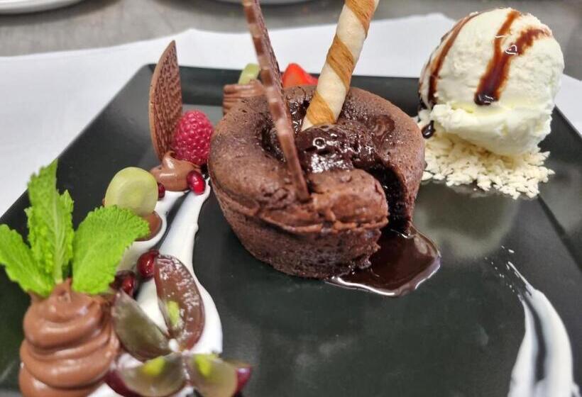 בית מלון כפרי Vila Restaurant Transilvania