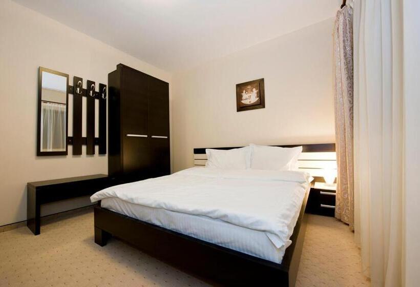 בית מלון כפרי Vila Restaurant Transilvania