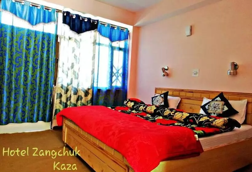هتل Zangchuk & Restaurant