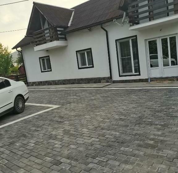 펜션 Casa Madalina