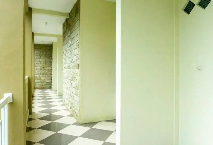 Majatalo Reddoorz Near Benteng Van Den Bosch