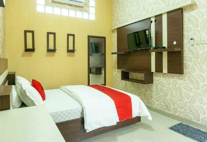 Pension Reddoorz Near Benteng Van Den Bosch