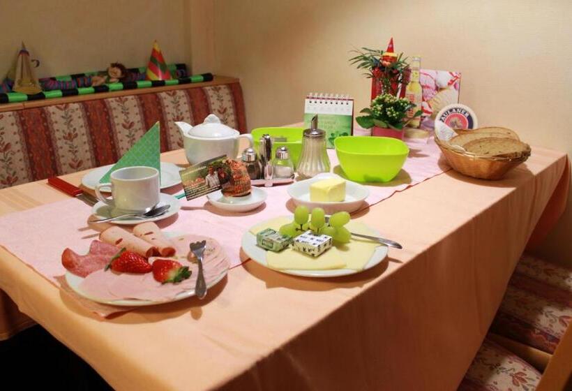 הוסטל Lauchertstüble