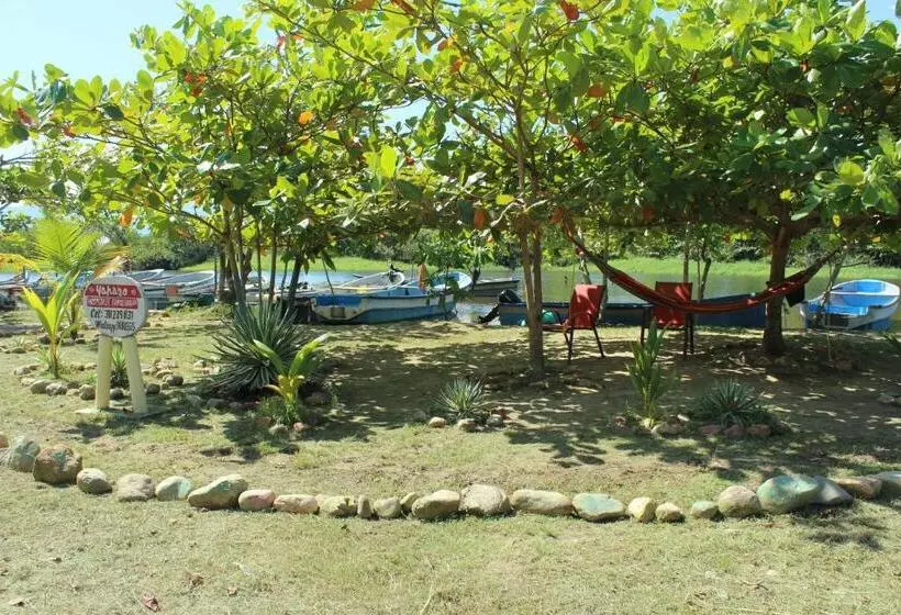 ユースホステル Yaharo Posada Turística