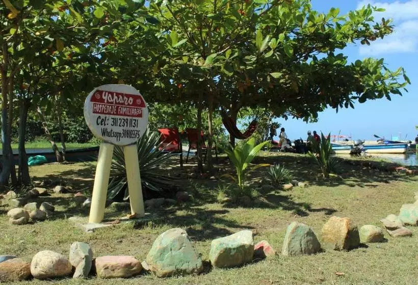 ユースホステル Yaharo Posada Turística