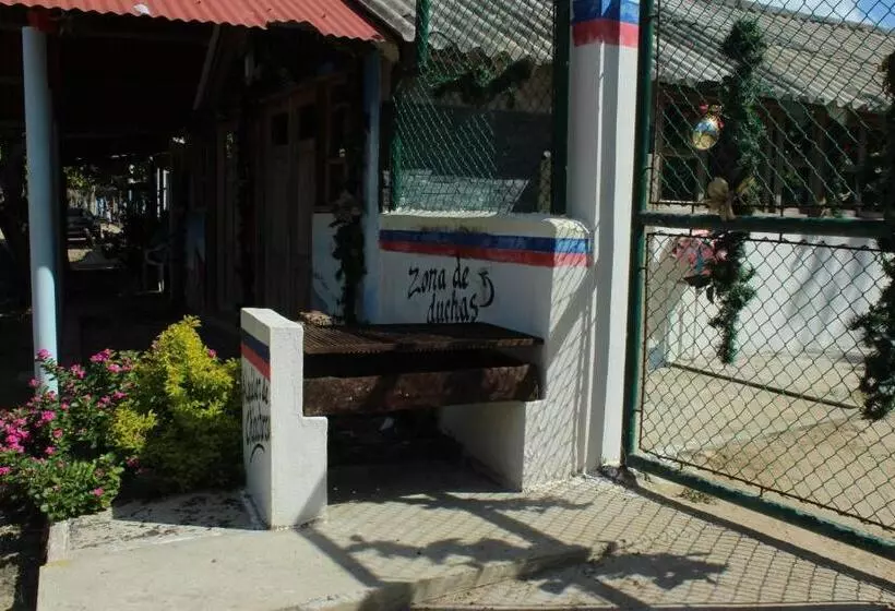 ユースホステル Yaharo Posada Turística