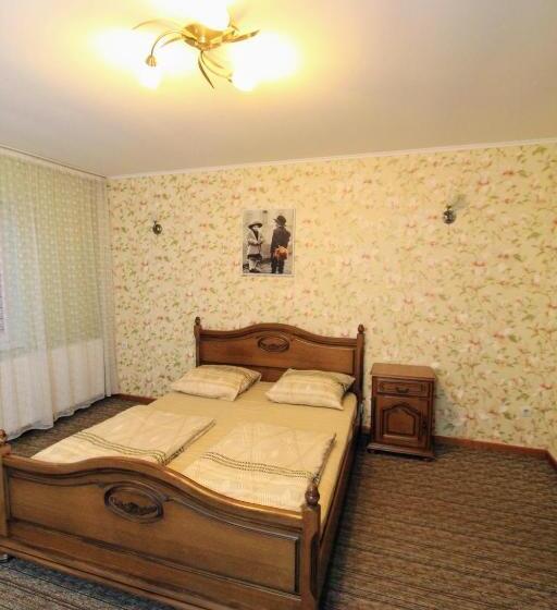 住宿加早餐 затишний міні готель Rosky