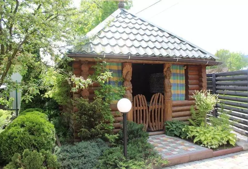 ベッドアンドブレックファースト затишний міні готель Rosky