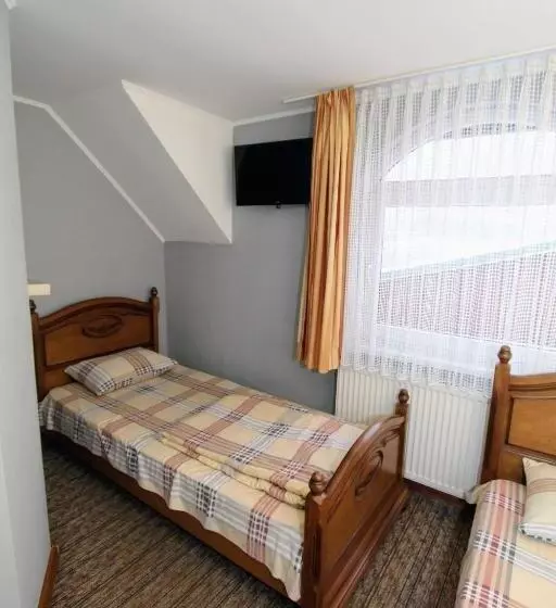 ベッドアンドブレックファースト затишний міні готель Rosky