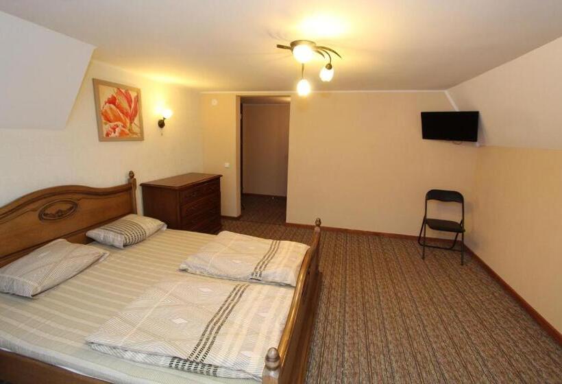 住宿加早餐 затишний міні готель Rosky