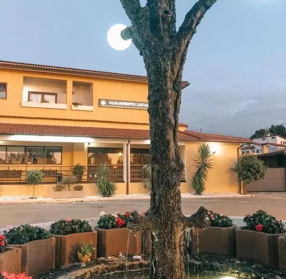 Aamiaismajoitus (B&B) Alojamento Restaurante Dom Dinis