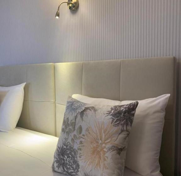 مبيت وإفطار Alojamento Restaurante Dom Dinis