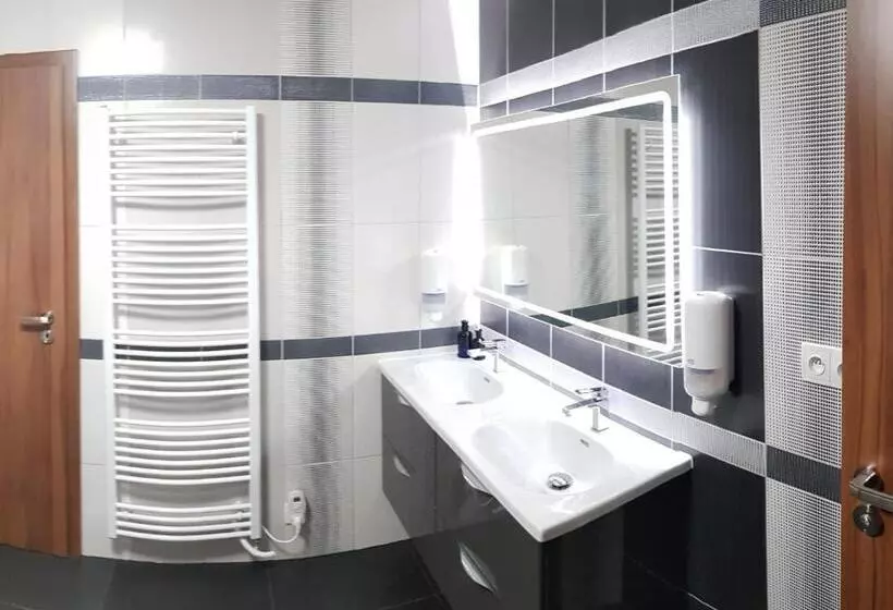 Aamiaismajoitus (B&B) Apartmány Meandry