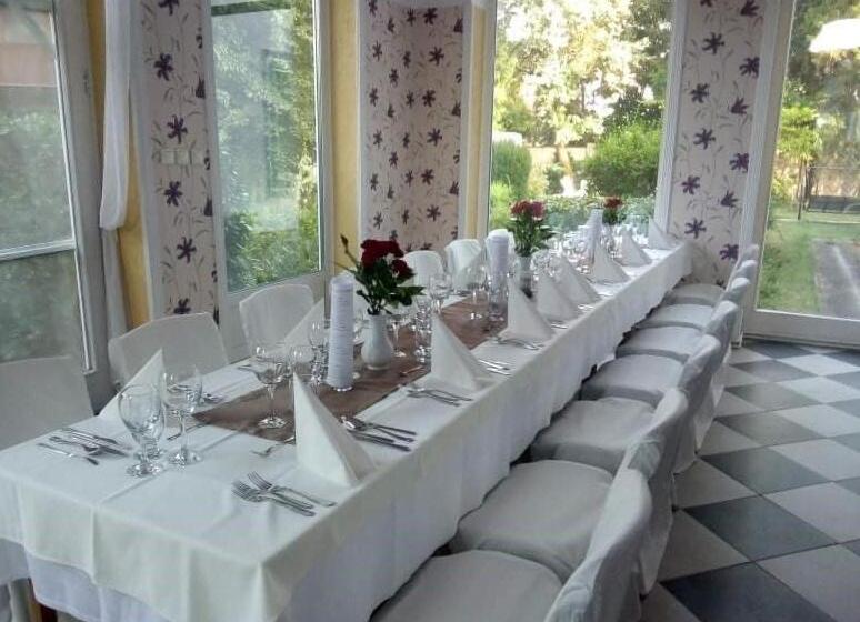 مبيت وإفطار Fábiánics Kastély Misefa