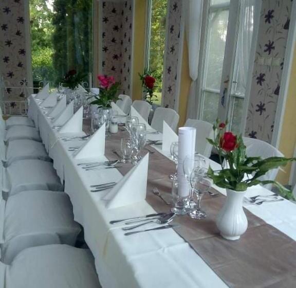 مبيت وإفطار Fábiánics Kastély Misefa