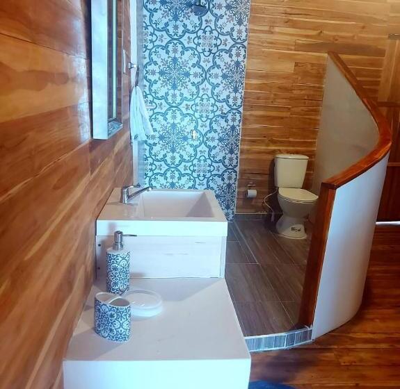 هتل Calamari Baru