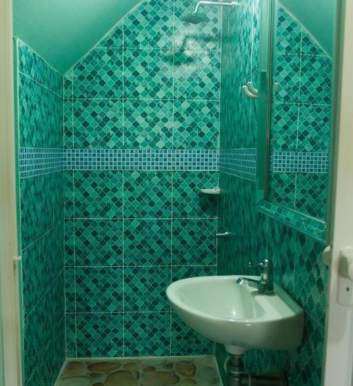 هتل Calamari Baru