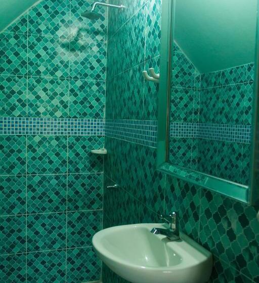 هتل Calamari Baru