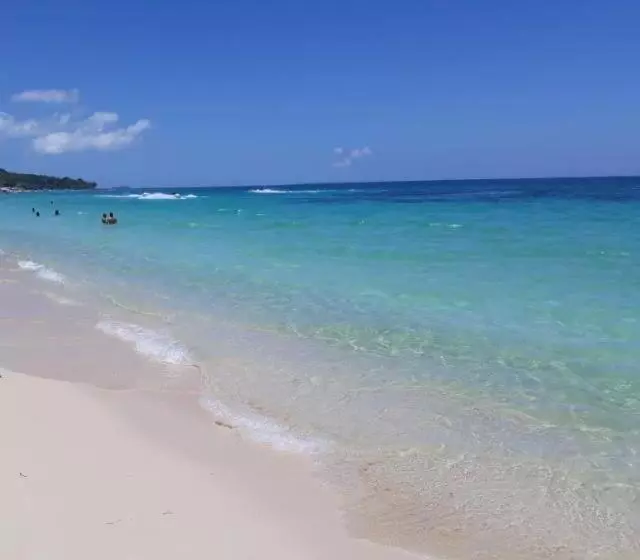 ホテル Calamari Baru