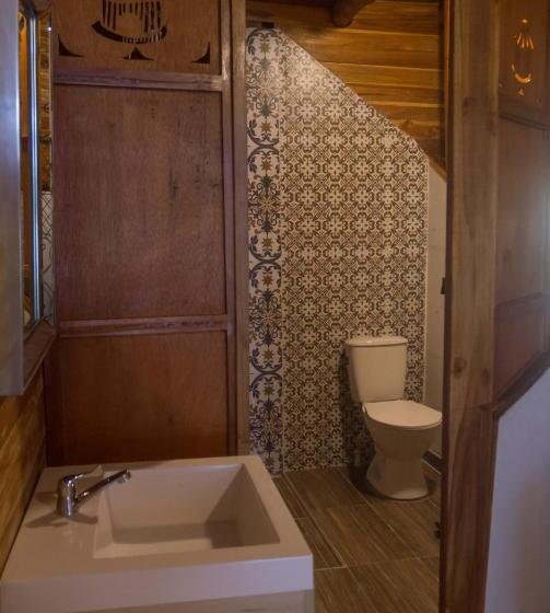 هتل Calamari Baru