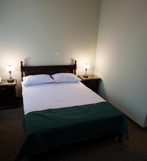 هتل Central Carei