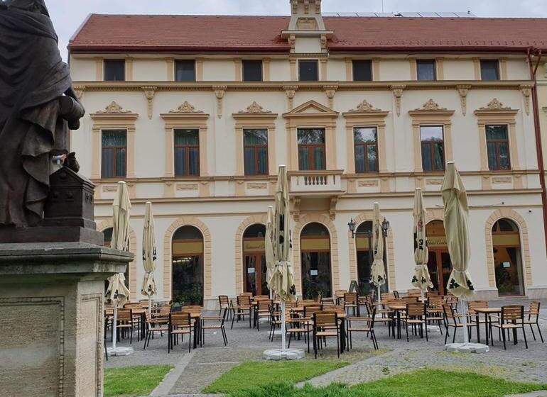 هتل Central Carei