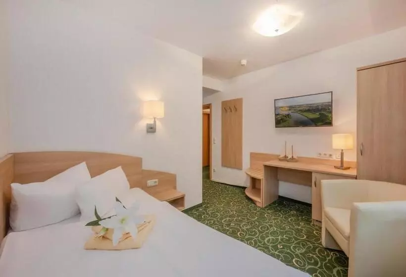 Hotelli Gasthaus & Pension Natzke