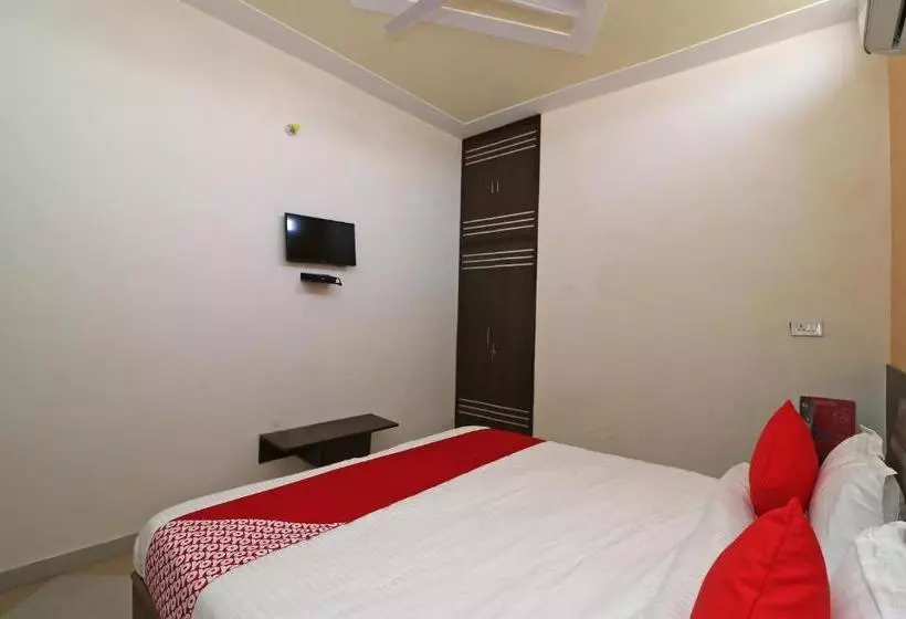 ホテル Oyo 23246 Mann Bed And Breakfast