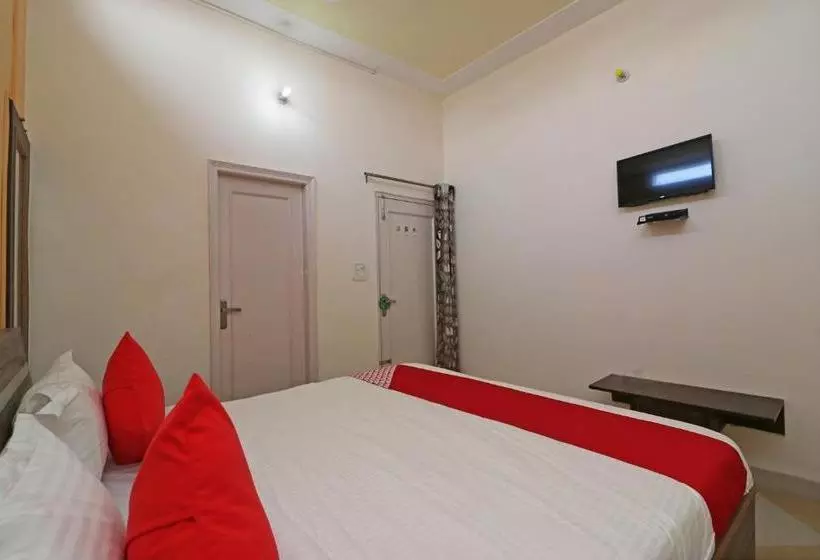 ホテル Oyo 23246 Mann Bed And Breakfast