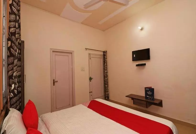 ホテル Oyo 23246 Mann Bed And Breakfast