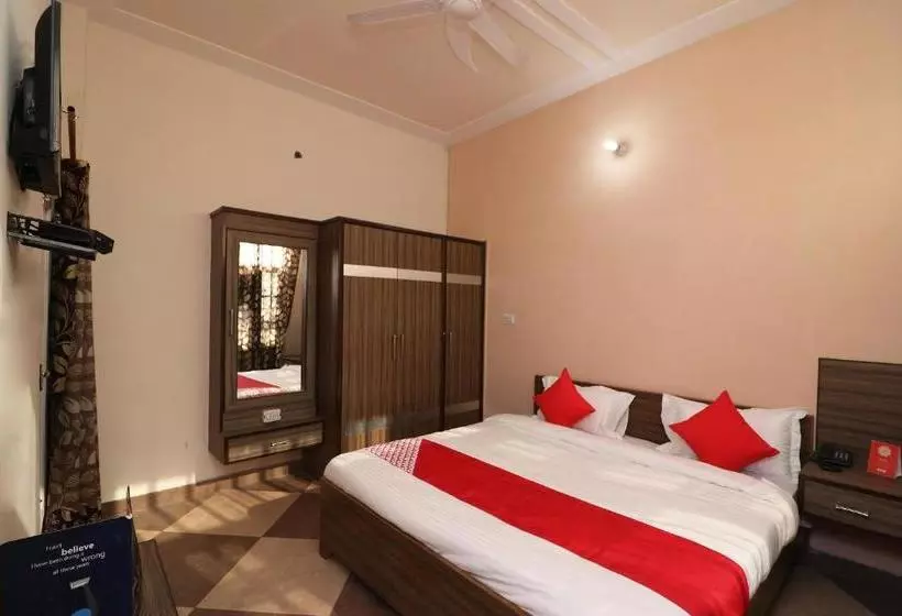 ホテル Oyo 23246 Mann Bed And Breakfast