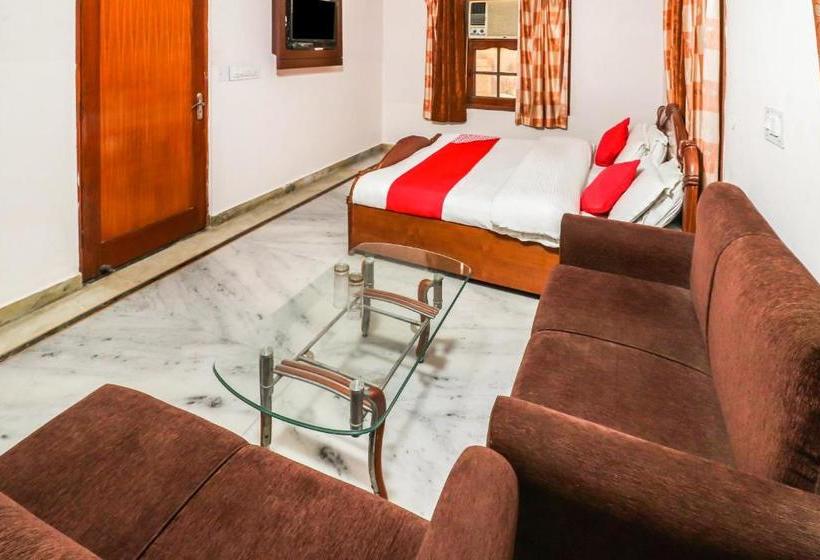 호텔 Oyo 25077 Ashoka Regency