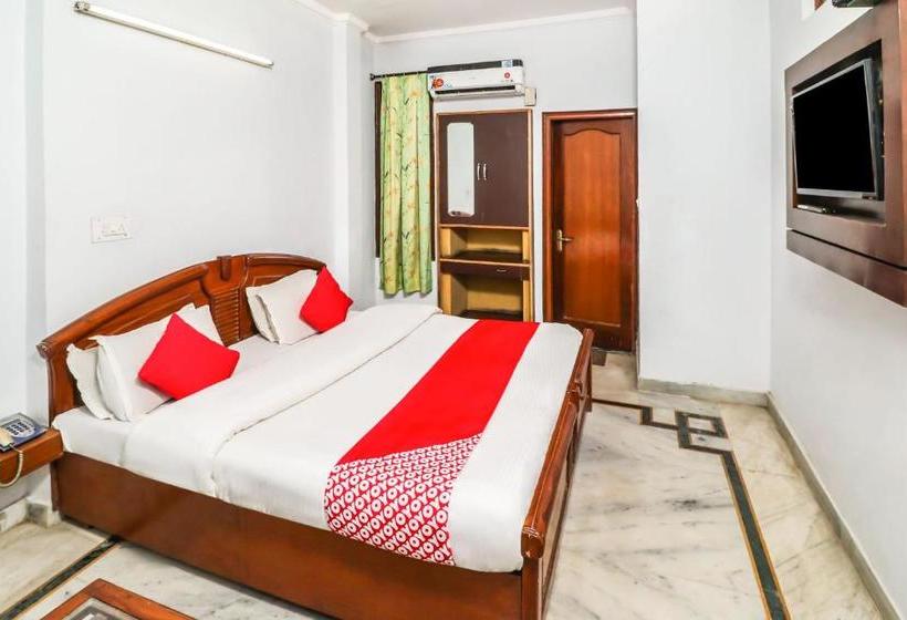 호텔 Oyo 25077 Ashoka Regency