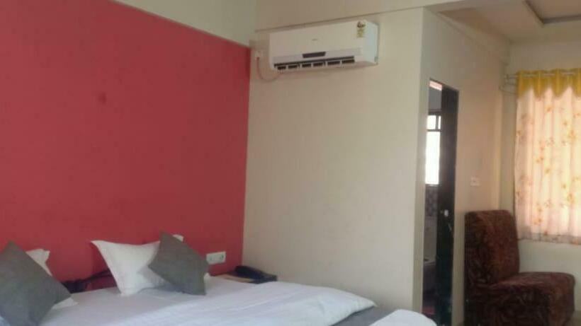 בית מלון כפרי Rajendra