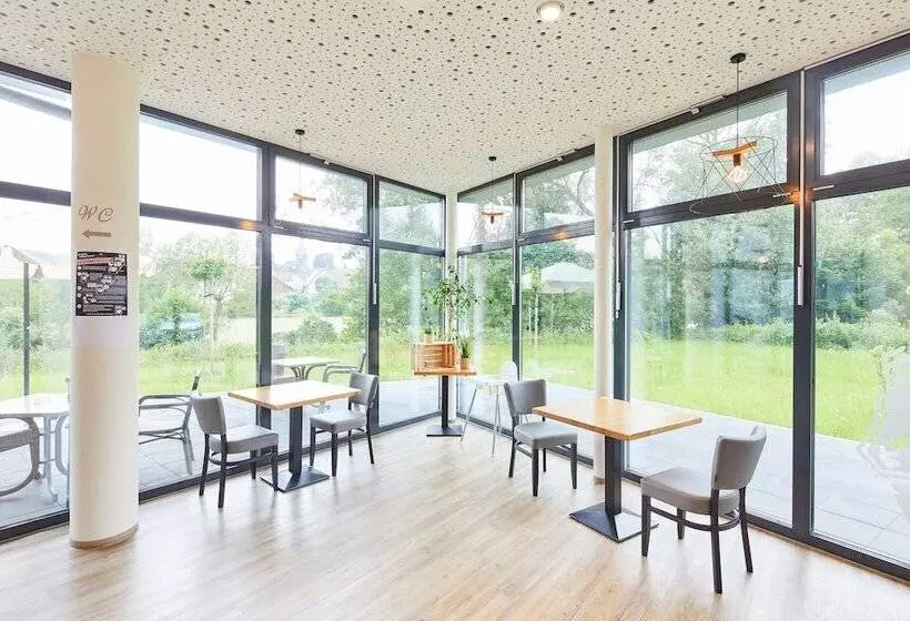 Hotelli Vr Serviced Apartments Obergeis