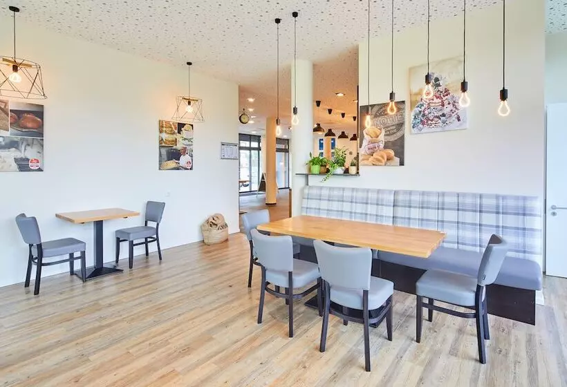 Hotelli Vr Serviced Apartments Obergeis