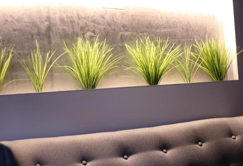 Пансион Apartmány Caffe & Grill