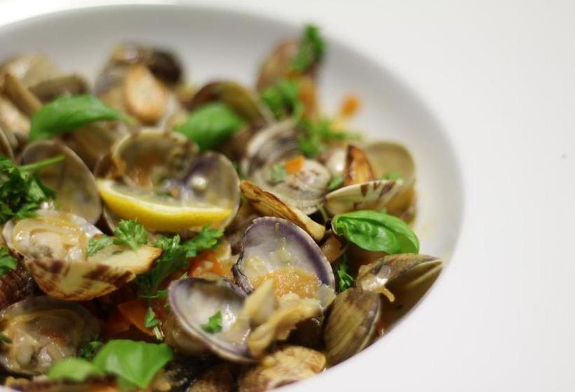 Пансион Apartmány Caffe & Grill