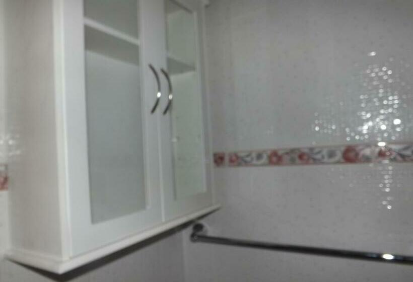 פנסיון Hostal Robinson