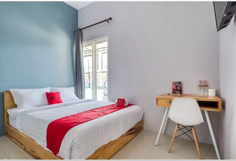 ペンション Reddoorz @ Bypass Juanda Airport