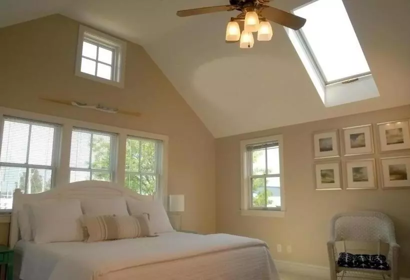 Lomakeskus Inn At Haven Harbour