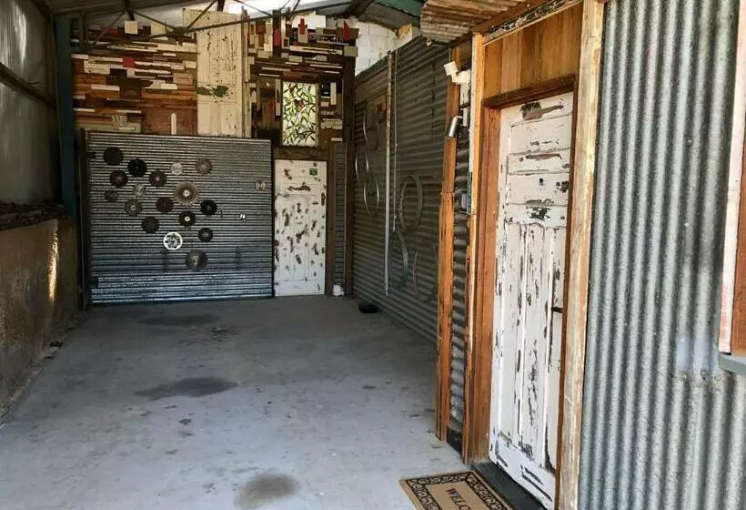 Aamiaismajoitus (B&B) Bed In A Shed Vineyard Stay