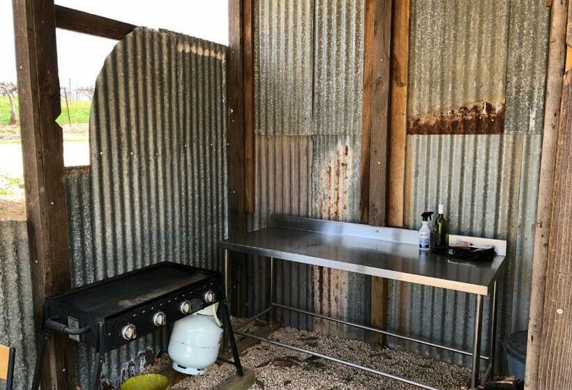 Bed and Breakfast Bed In A Shed Vineyard Stay