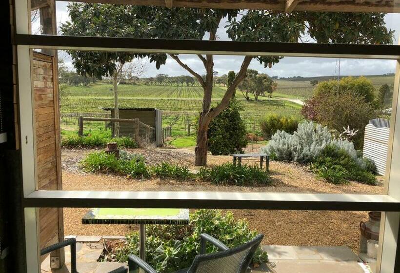 Bed and Breakfast Bed In A Shed Vineyard Stay